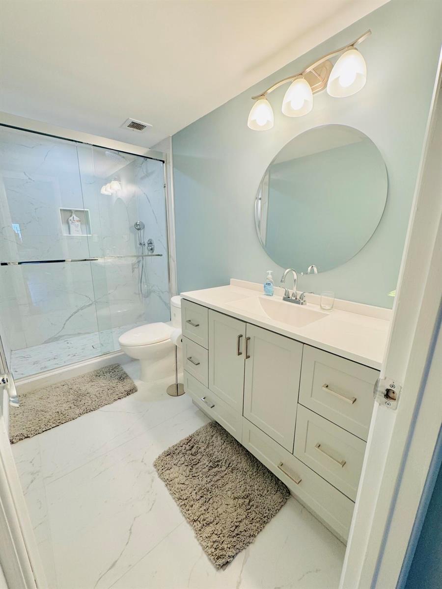 See details 8p 2 / 2 1380 sq. ft. $ 2026-08-28 0 Photo