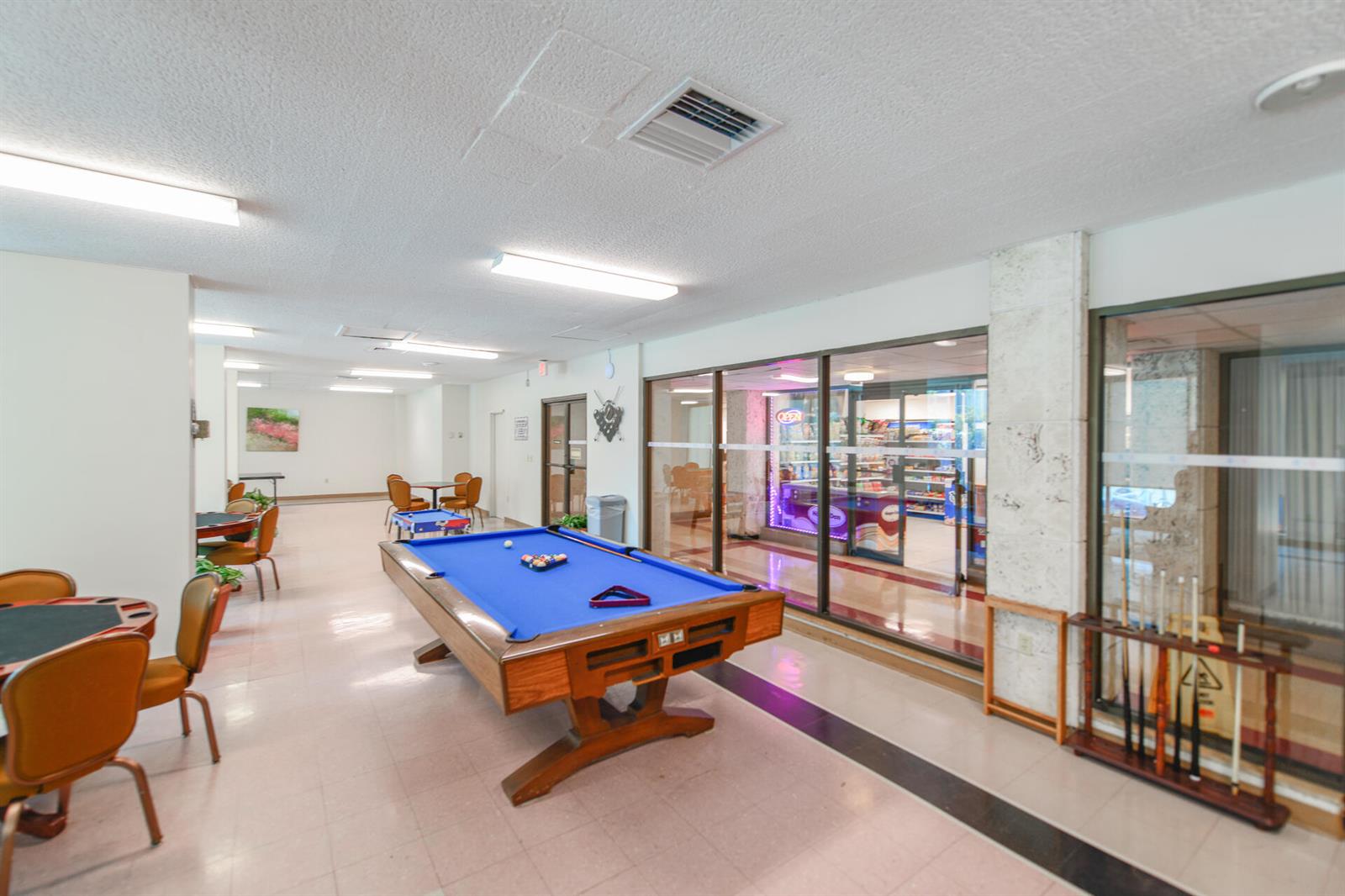 See details 8p 2 / 2 1380 sq. ft. $ 2026-08-28 0 Photo