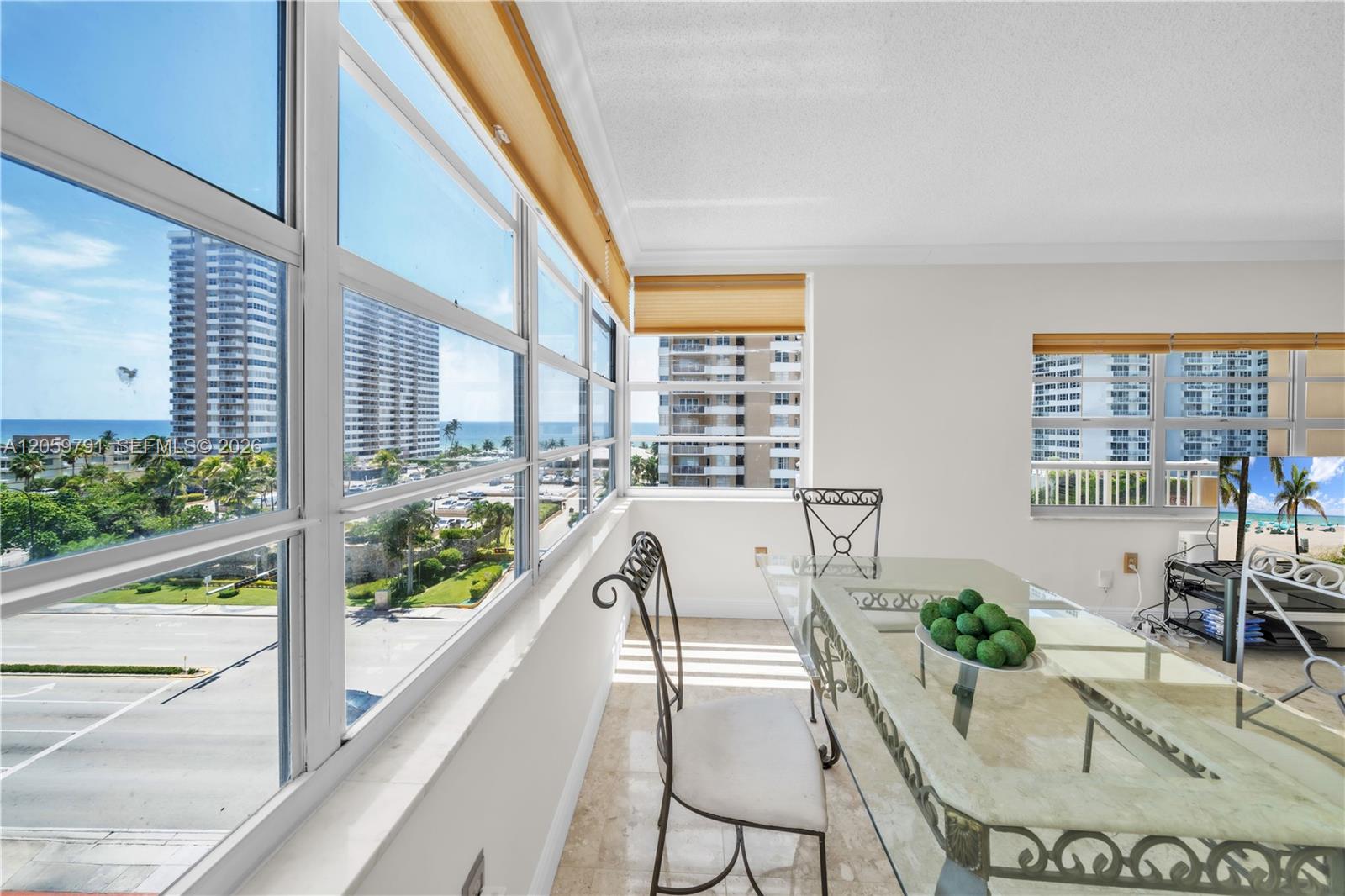 Ver detalles 6p 2 / 2 1380 sq. ft. $ 2026-07-25 0 foto