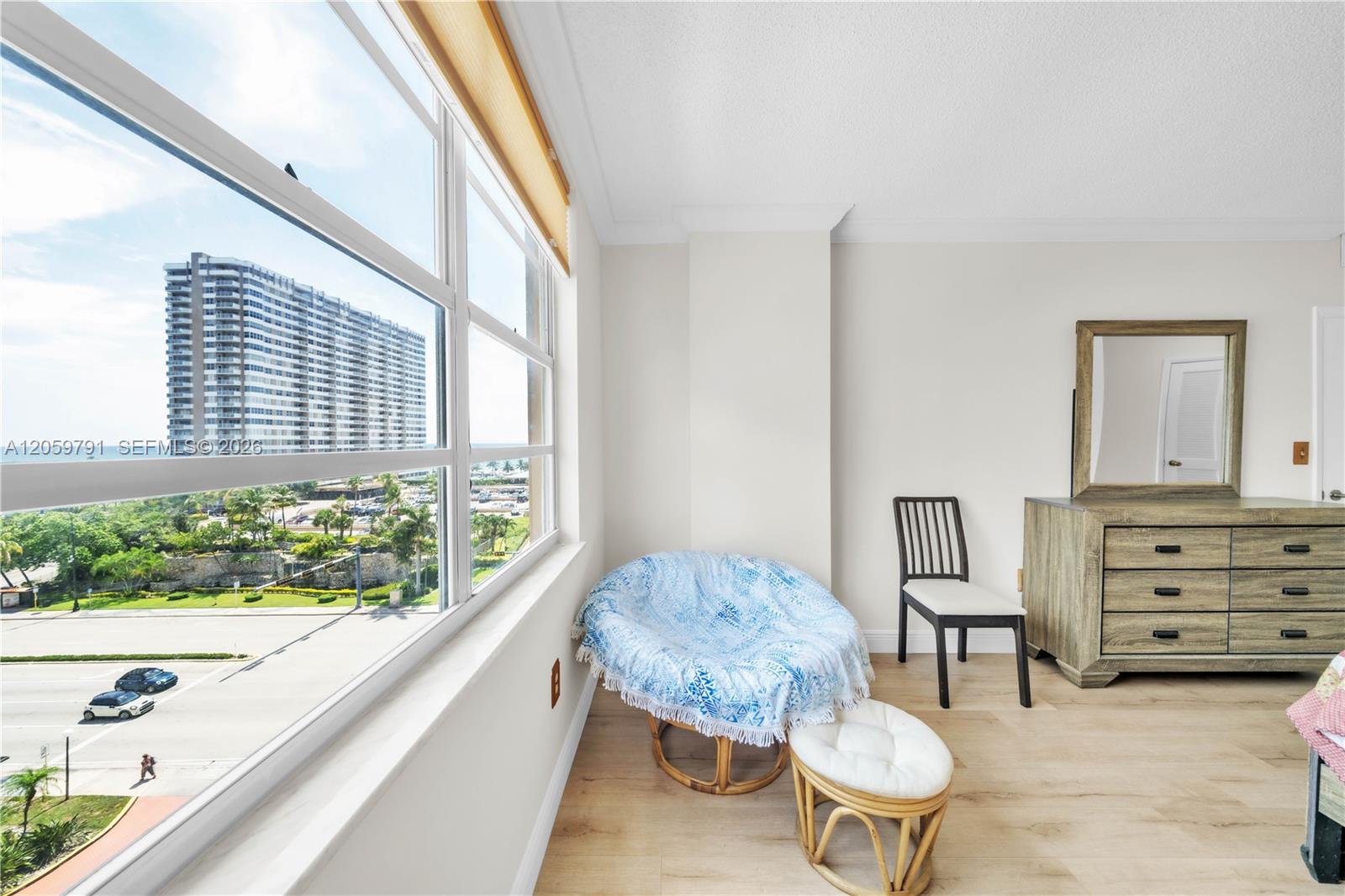 Ver detalles 6p 2 / 2 1380 sq. ft. $ 2026-07-25 0 foto