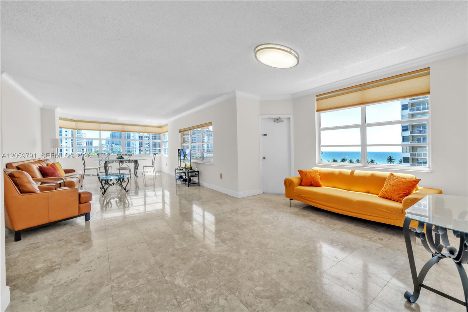 Ver detalles 6p 2 / 2 1380 sq. ft. $ 2026-07-25 0 foto