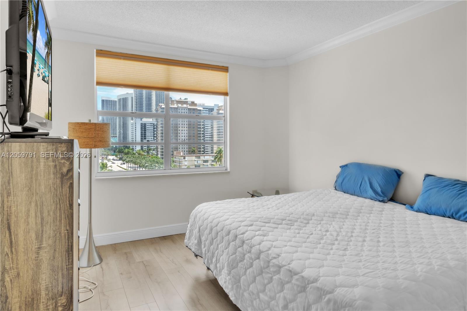 Ver detalles 6p 2 / 2 1380 sq. ft. $ 2026-07-25 0 foto