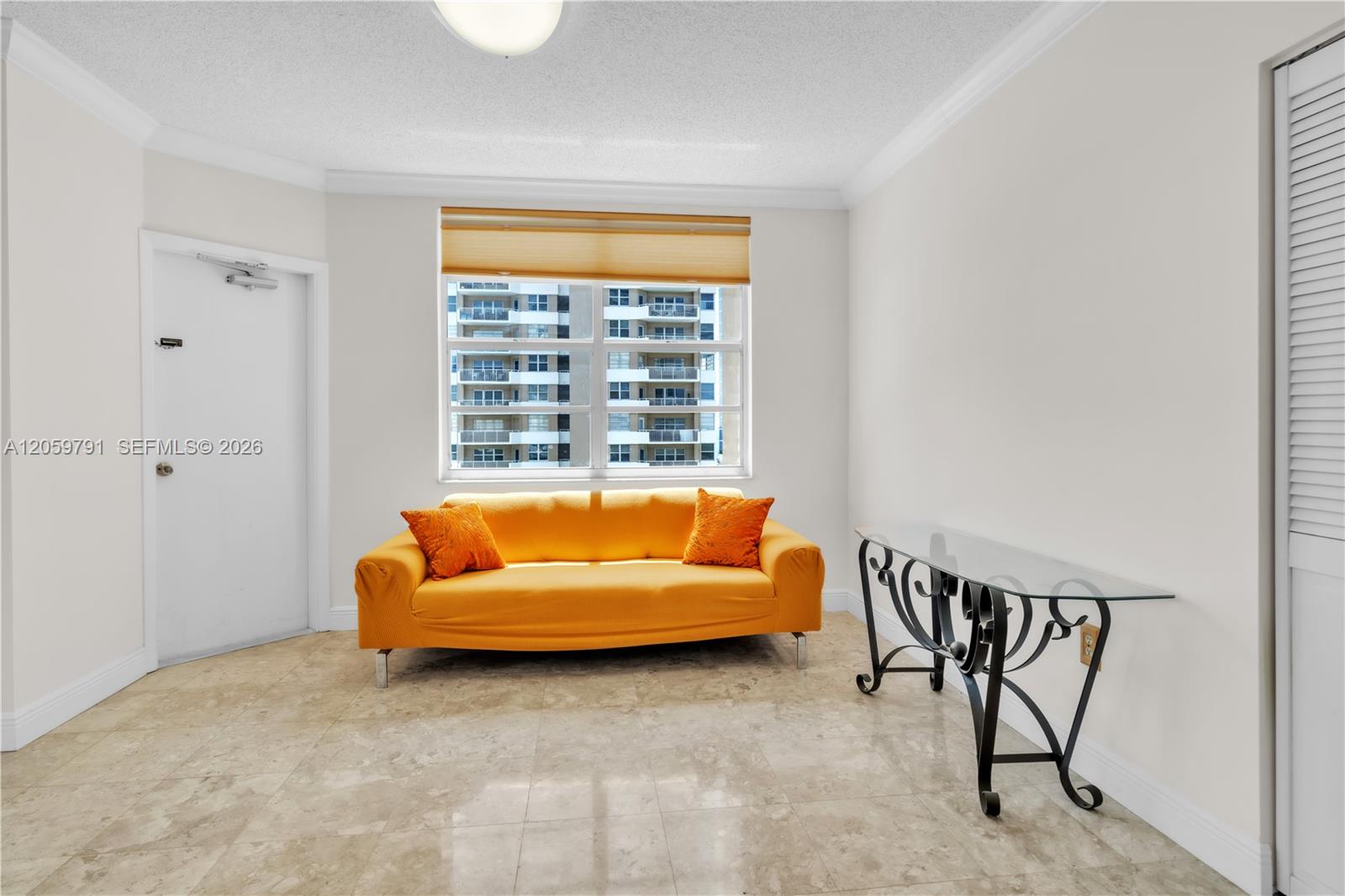 Ver detalles 6p 2 / 2 1380 sq. ft. $ 2026-07-25 0 foto