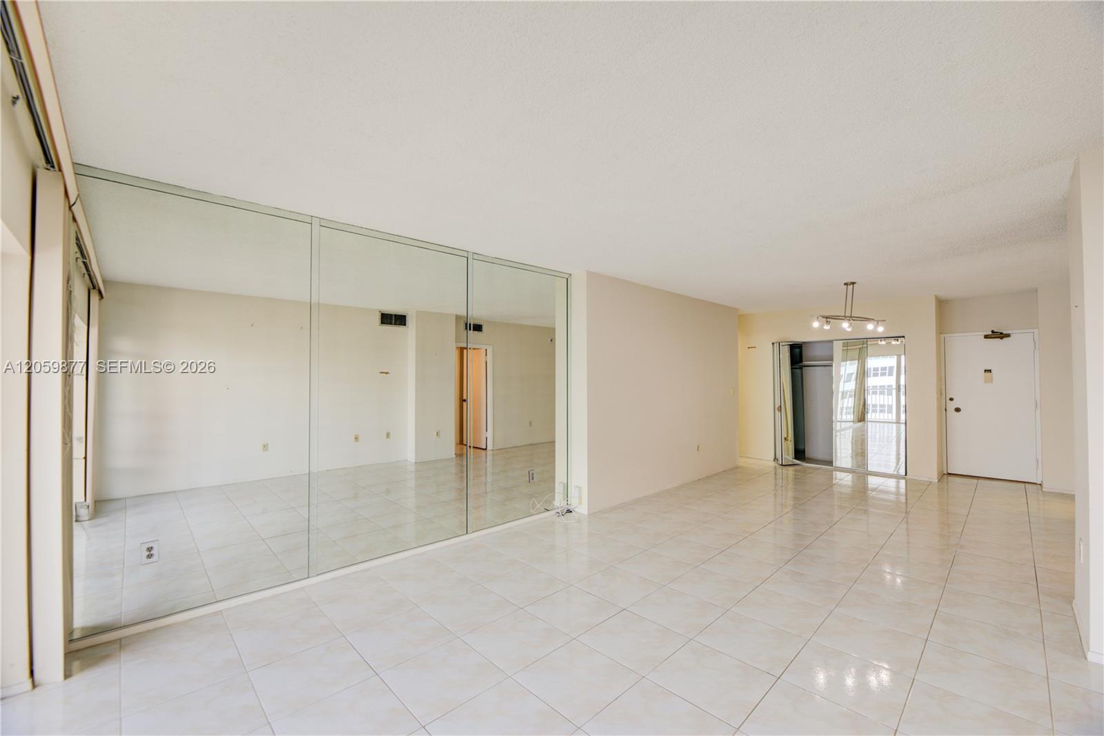 16A 1 / 2 870 sq. ft. $ 2026-07-25 0 Photo