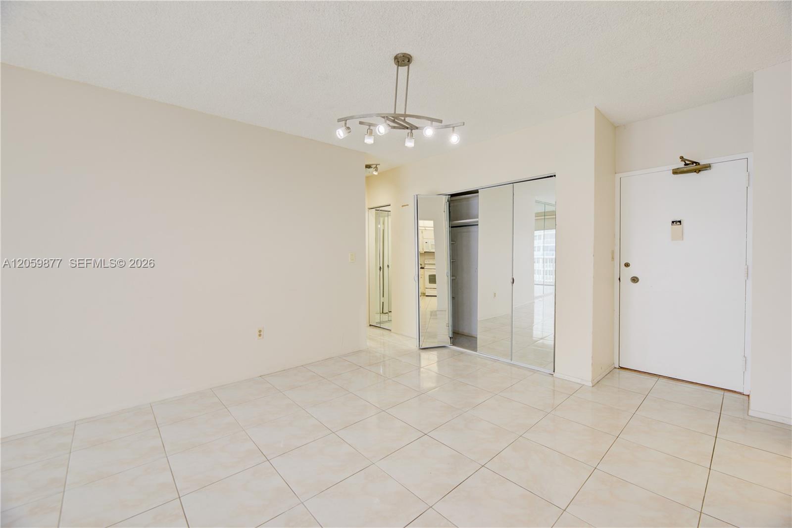 16A 1 / 2 870 sq. ft. $ 2026-07-25 0 Photo