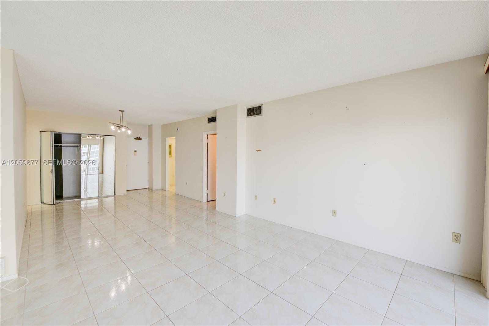 16A 1 / 2 870 sq. ft. $ 2026-07-25 0 Photo