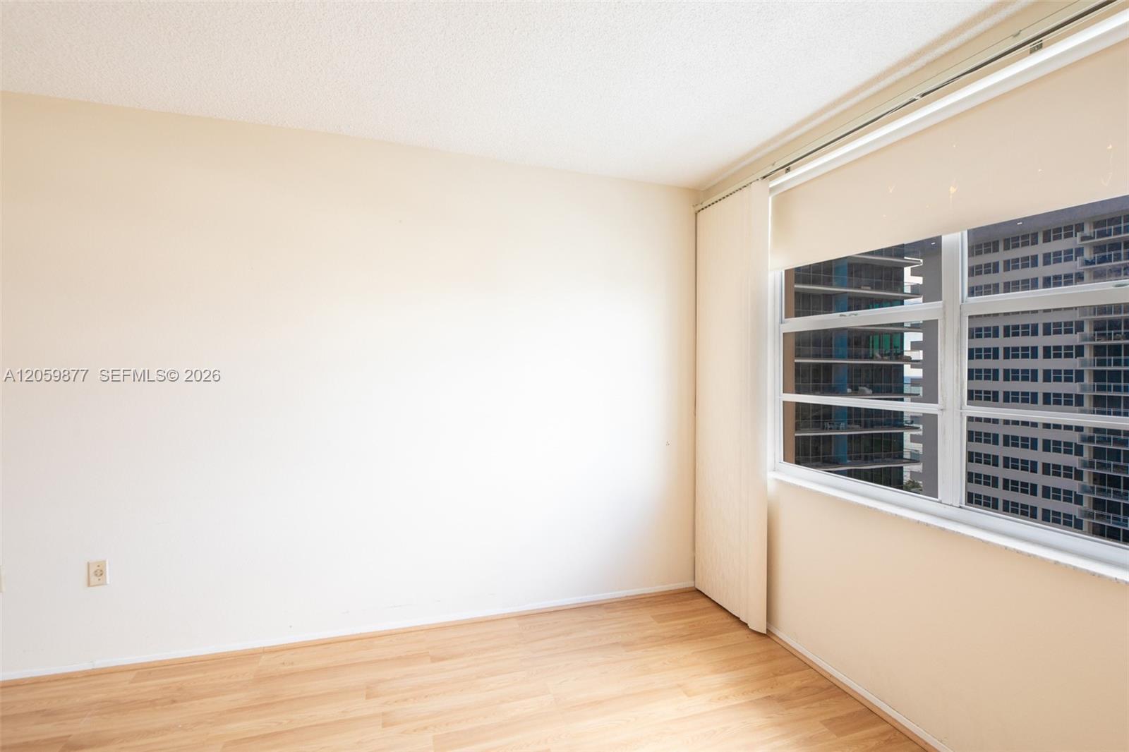 16A 1 / 2 870 sq. ft. $ 2026-07-25 0 Photo