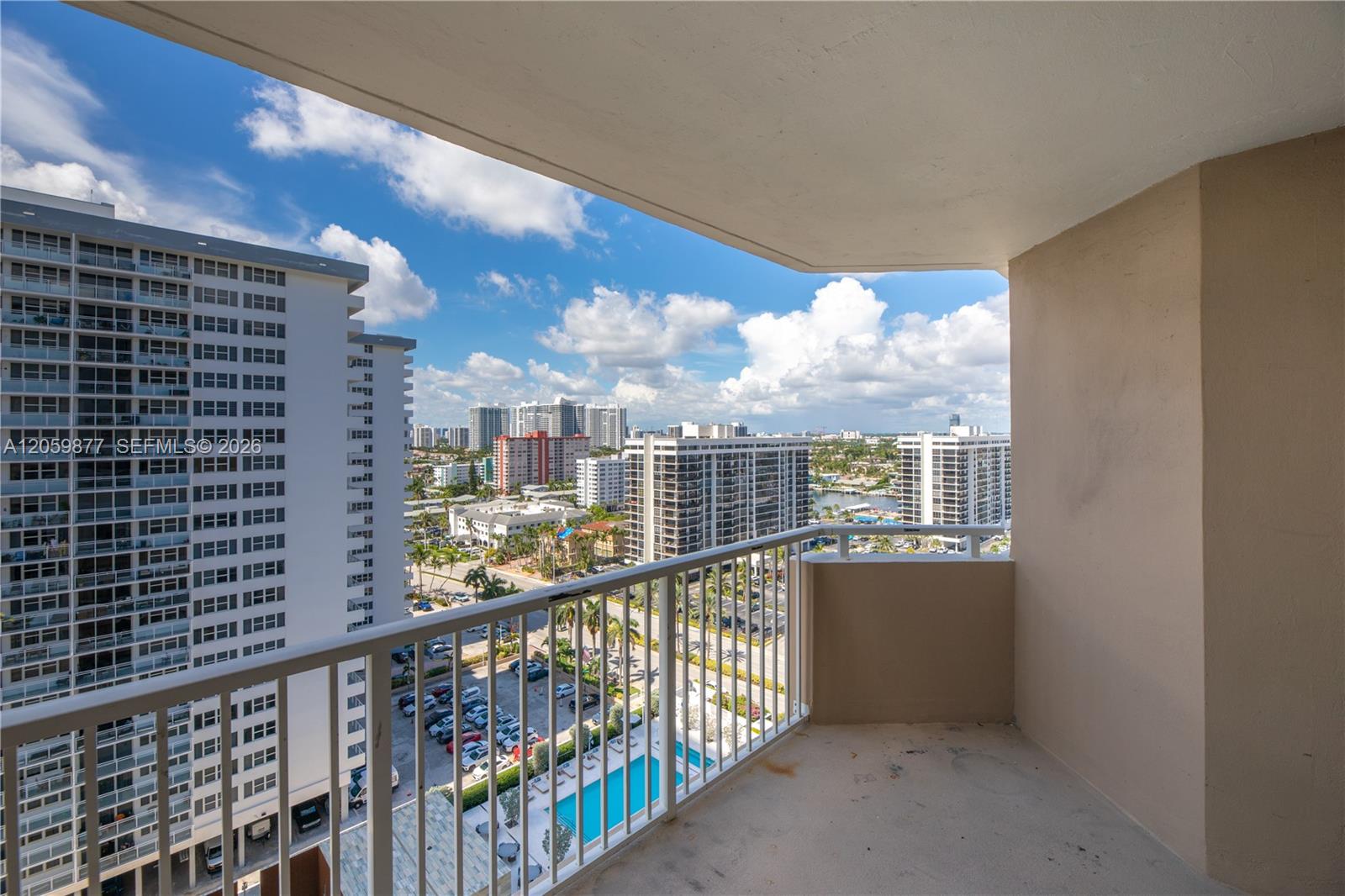 16A 1 / 2 870 sq. ft. $ 2026-07-25 0 Photo