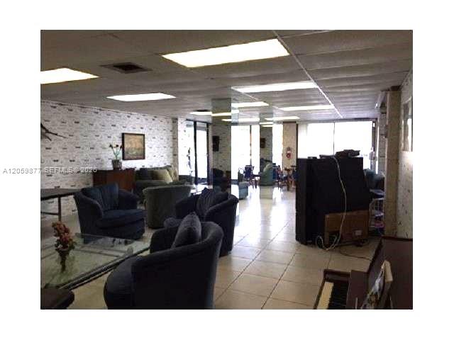 16A 1 / 2 870 sq. ft. $ 2026-07-25 0 Photo