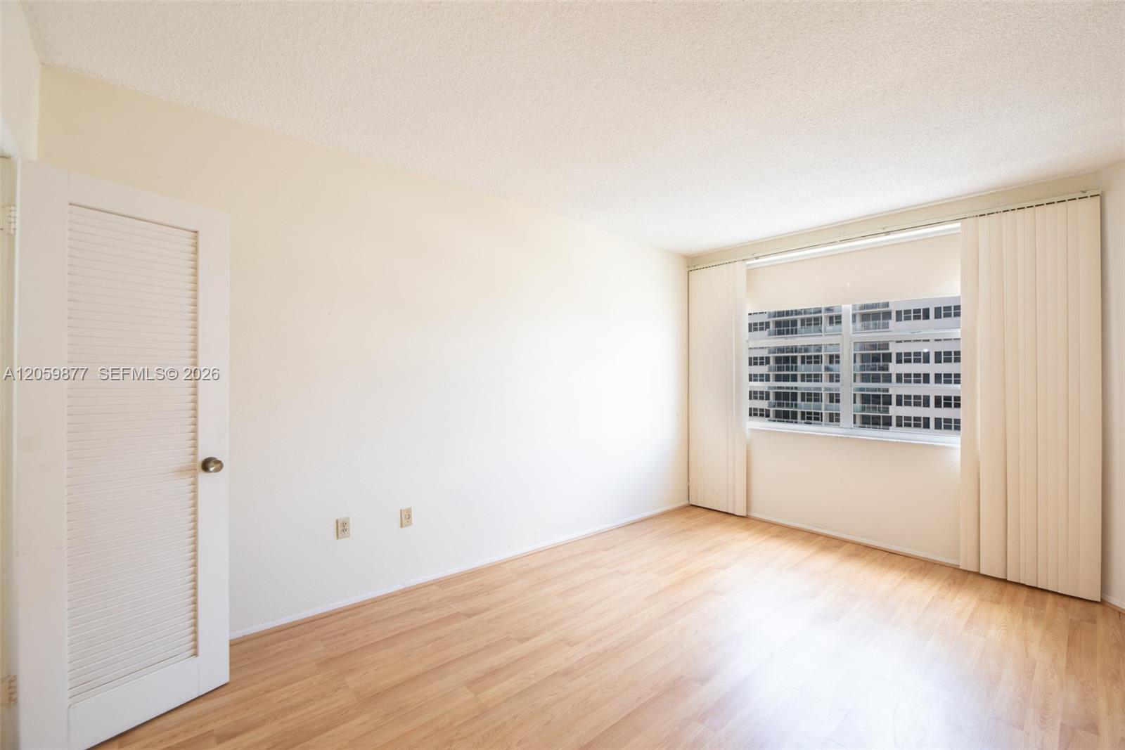 16A 1 / 2 870 sq. ft. $ 2026-07-25 0 Photo