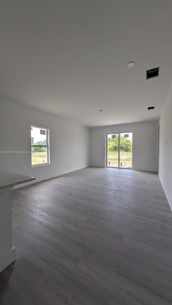 See details 3 / 2 sq. ft. $ 2026-07-26 0 Photo