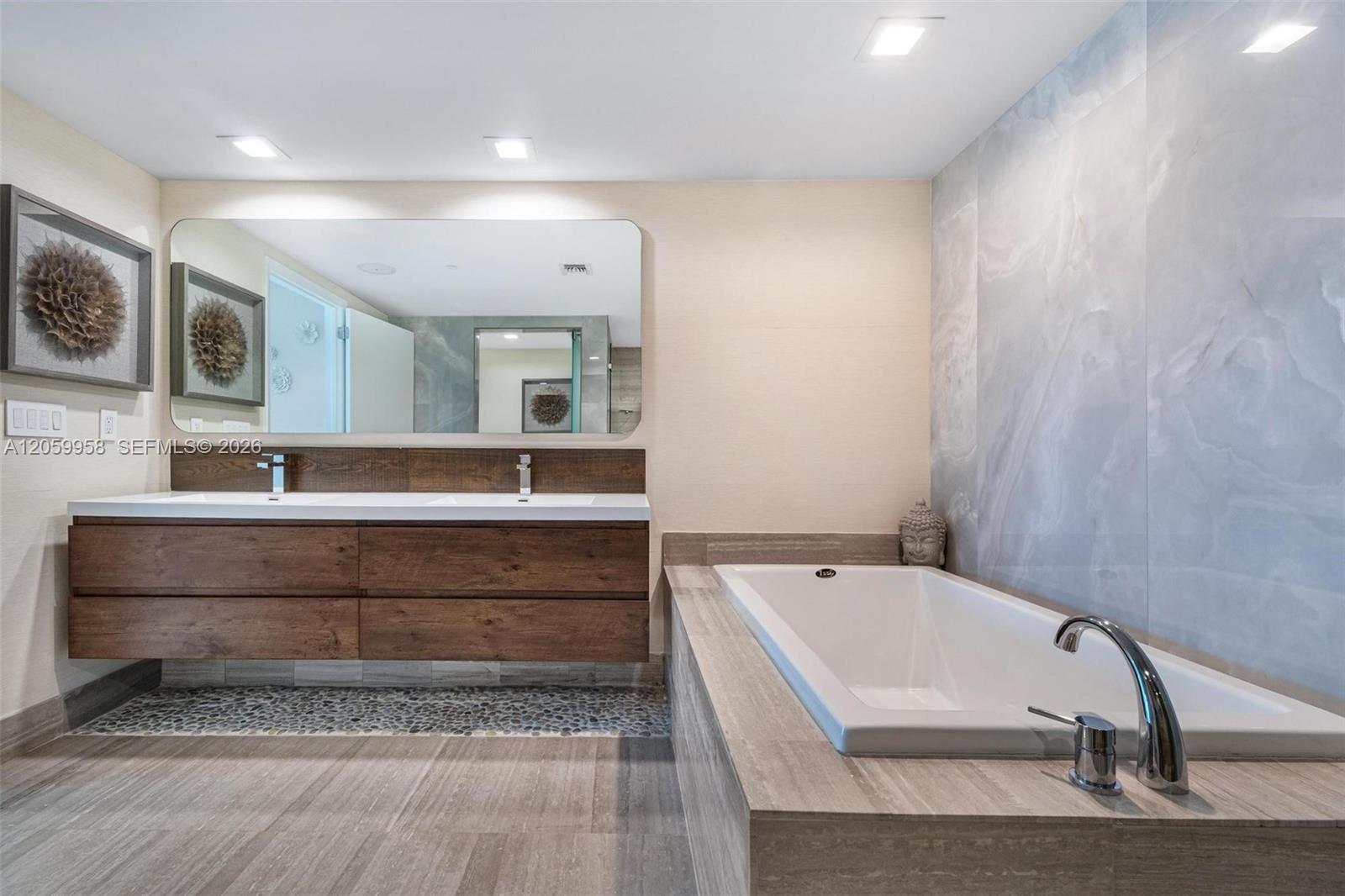 Photo of 3951 Ocean Dr  #402, Hollywood, Florida, 33019 - 