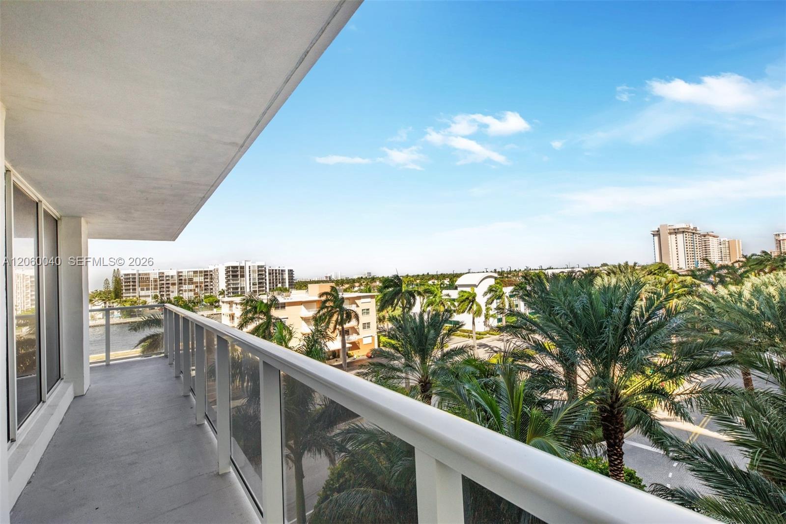 Photo of 2751 Ocean Dr  #501N, Hollywood, Florida, 33019 - 