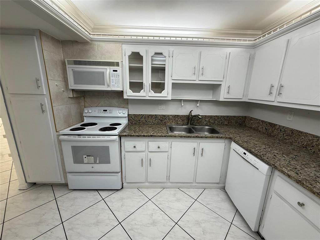 Photo of 1833 OCEAN  #808, Hallandale Beach, Florida, 33009 - 4