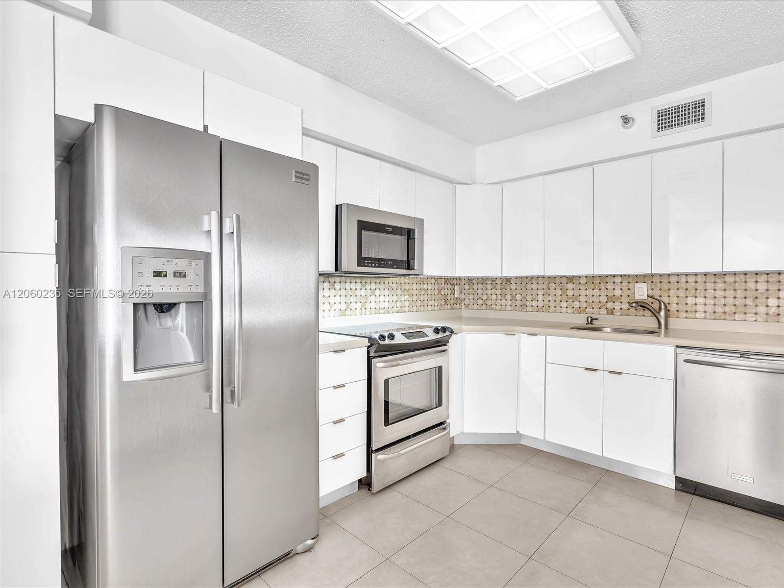 Photo of 3530 Mystic Pointe Dr  #1004, Aventura, Florida, 33180 - 