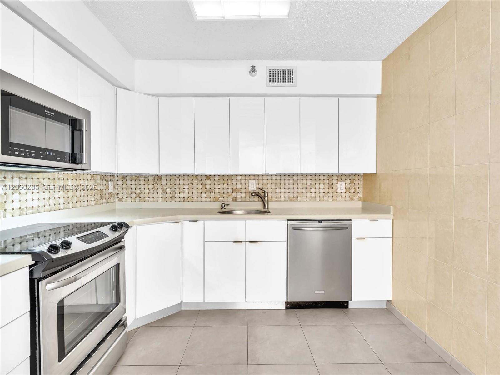 Photo of 3530 Mystic Pointe Dr  #1004, Aventura, Florida, 33180 - 