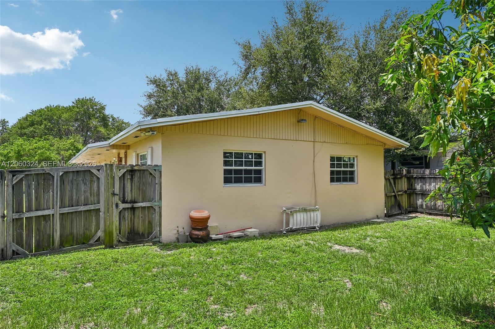   /  1890 sq. ft. $ 2026-07-27 0 foto
