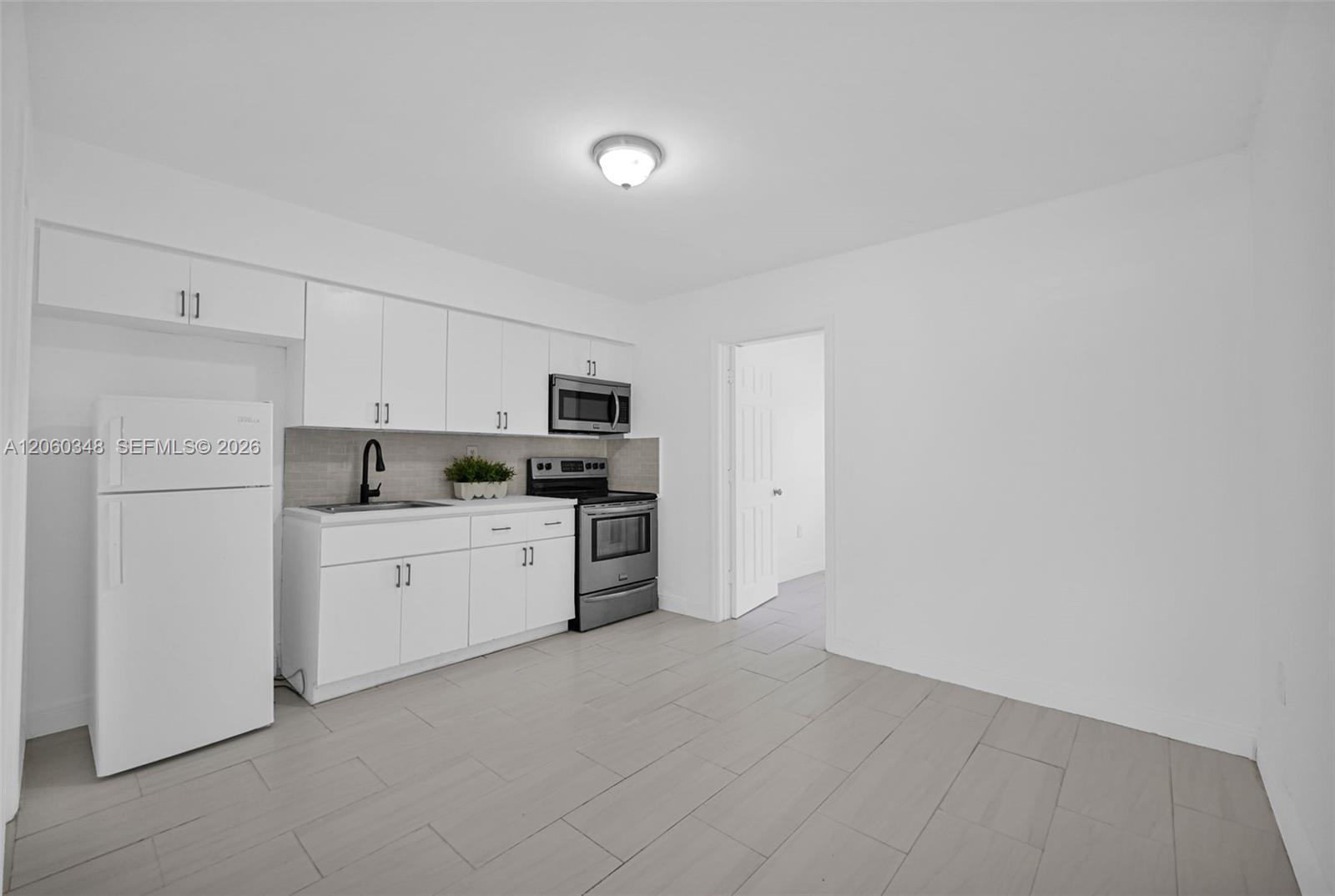   /  2124 sq. ft. $ 2026-07-27 0 foto
