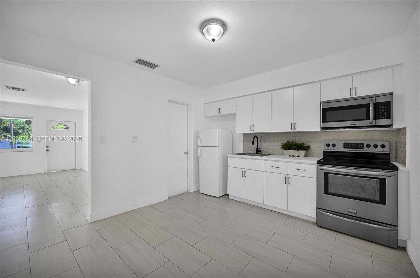   /  2124 sq. ft. $ 2026-07-27 0 foto