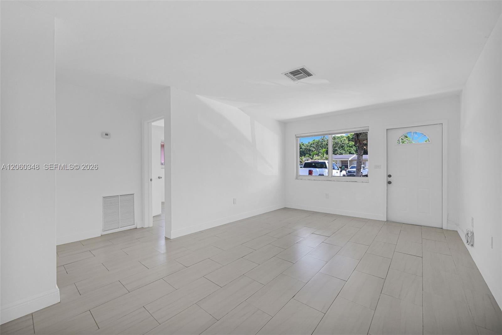   /  2124 sq. ft. $ 2026-07-27 0 foto