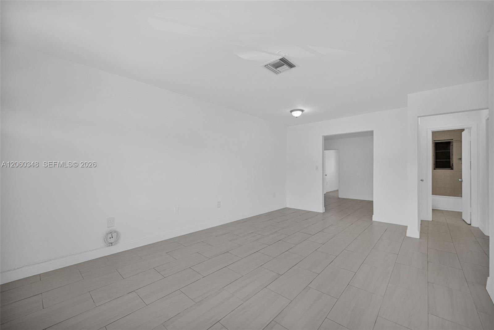   /  2124 sq. ft. $ 2026-07-27 0 foto