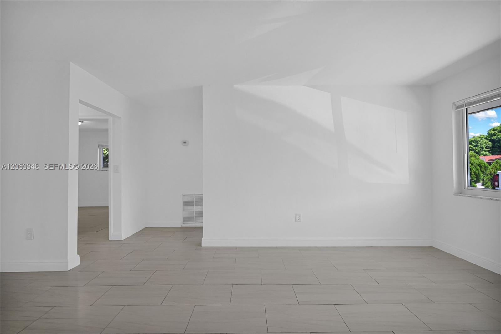   /  2124 sq. ft. $ 2026-07-27 0 foto