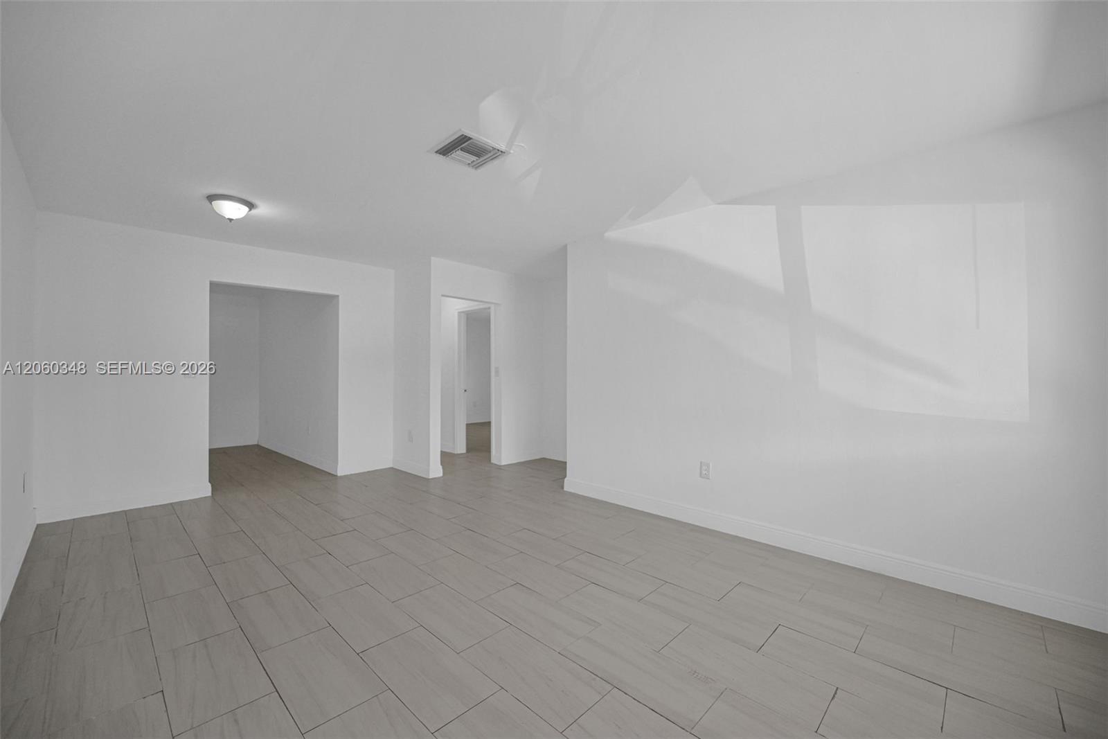   /  2124 sq. ft. $ 2026-07-27 0 foto