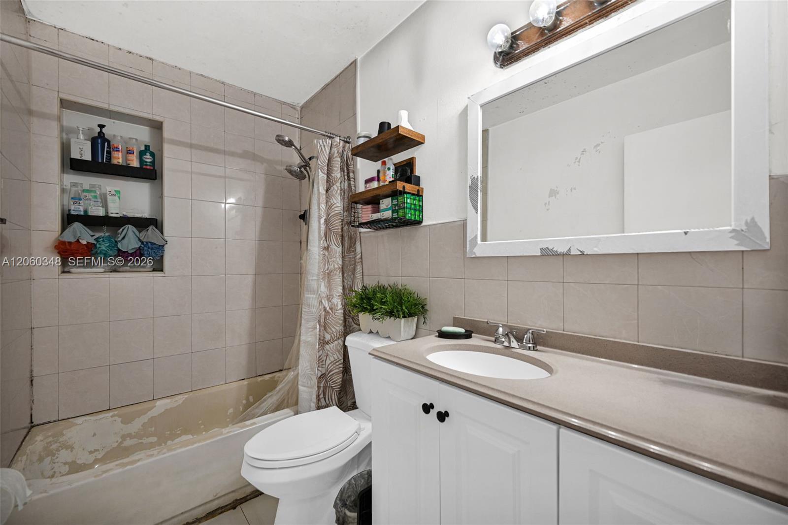  /  2124 sq. ft. $ 2026-07-27 0 foto