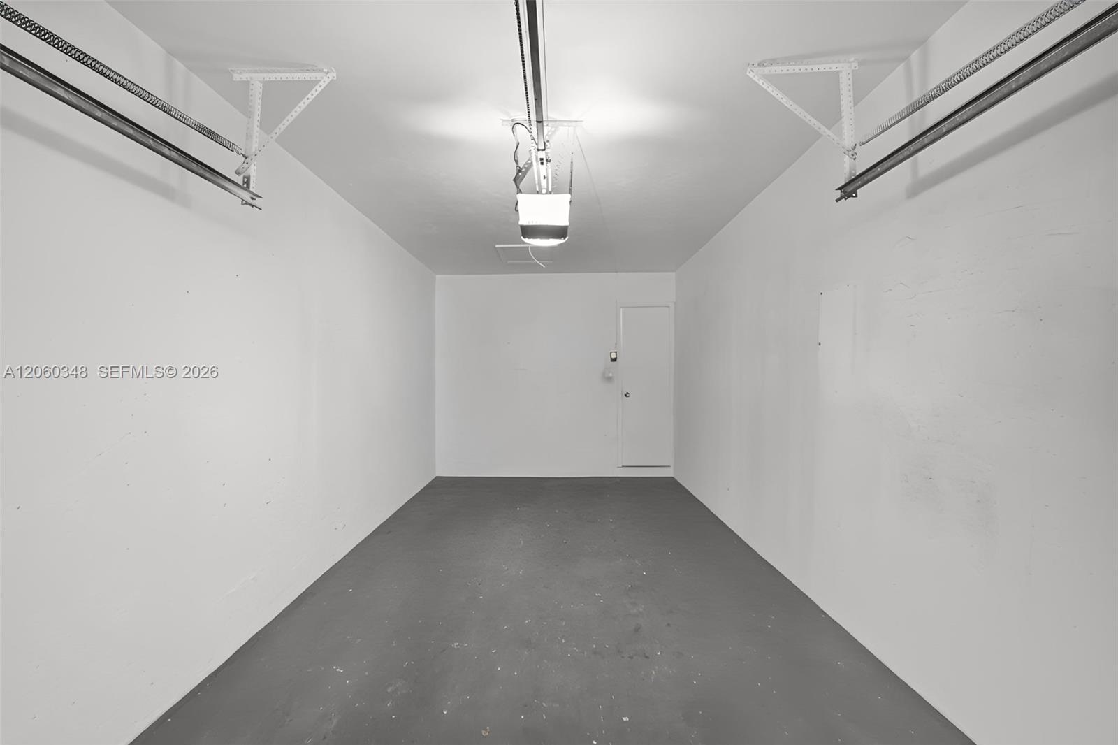   /  2124 sq. ft. $ 2026-07-27 0 foto