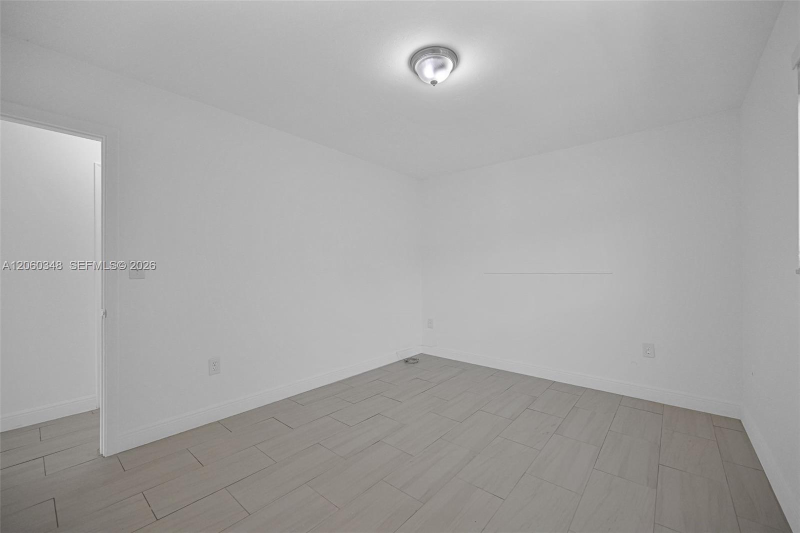  /  2124 sq. ft. $ 2026-07-27 0 foto