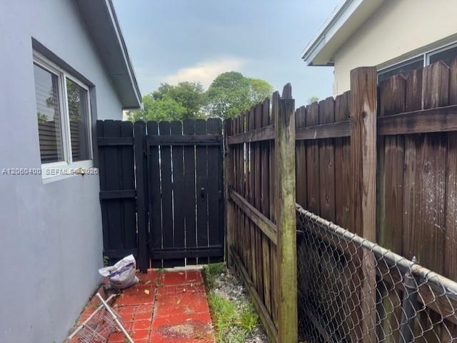 See details 149 2 / 2 1290 sq. ft. $ 2026-07-27 0 Photo
