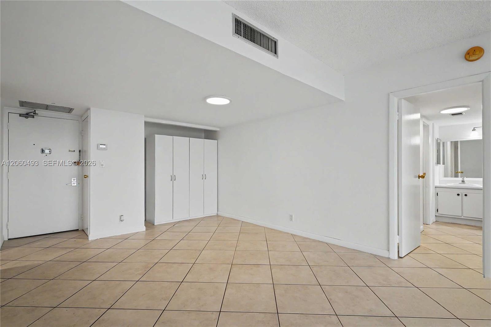 Photo of 20335 Country Club Dr  #1702, Aventura, Florida, 33180 - 