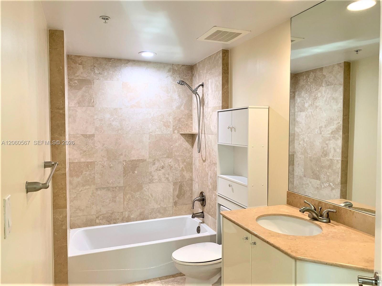 Фото 1745 Hallandale Beach Blvd #1606W, Hallandale Beach, Florida, 33009 -