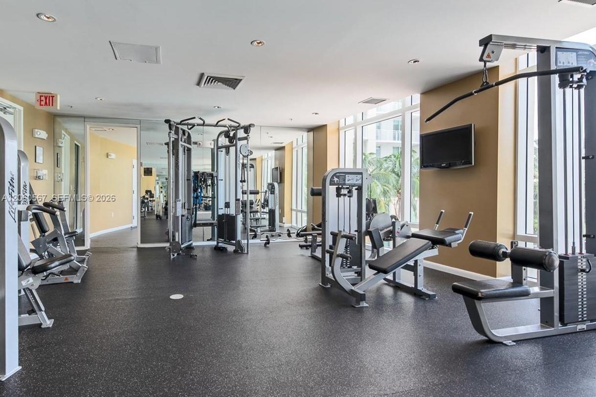 Фото 1745 Hallandale Beach Blvd #1606W, Hallandale Beach, Florida, 33009 -