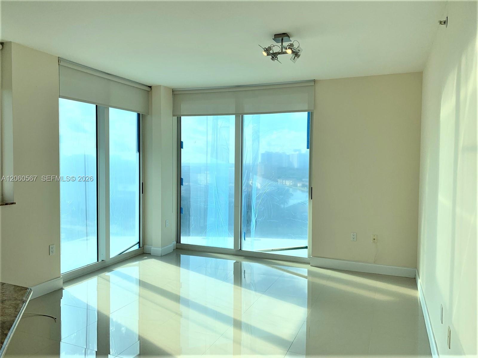 Фото 1745 Hallandale Beach Blvd #1606W, Hallandale Beach, Florida, 33009 -