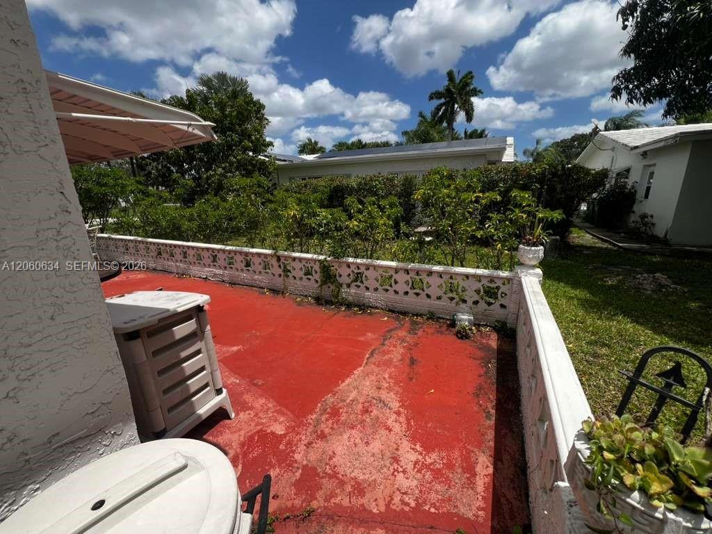 See details 7516 3 / 2 1647 sq. ft. $ 2026-08-21 0 Photo