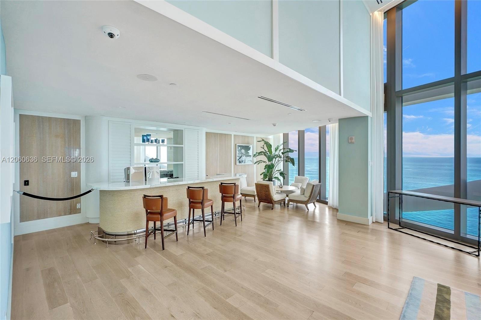See details 4701 3 / 5 3080 sq. ft. $ 2026-07-27 0 Photo