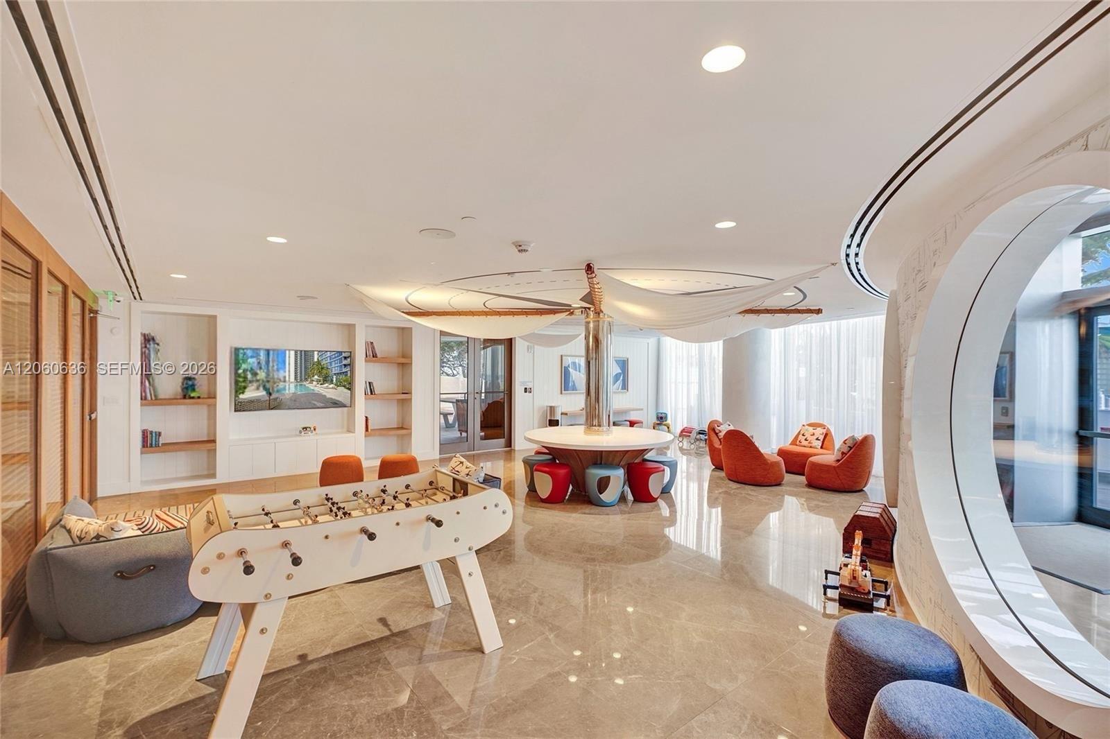 See details 4701 3 / 5 3080 sq. ft. $ 2026-07-27 0 Photo