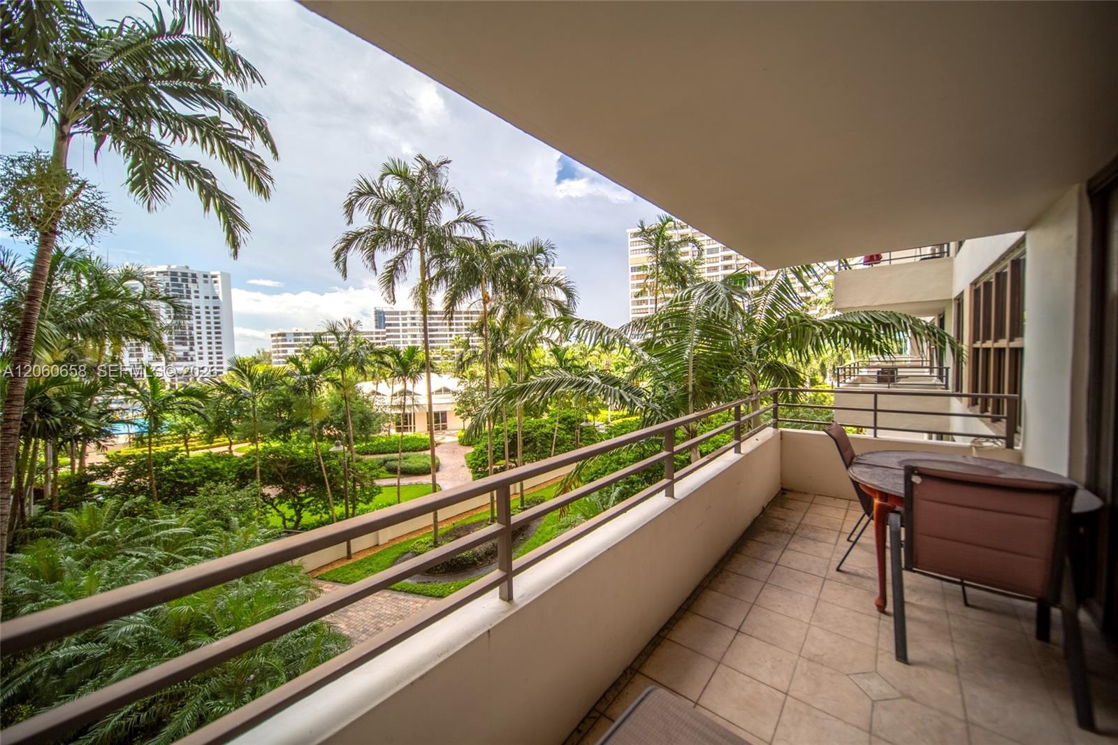 Photo of 2500 Parkview Dr #517, Hallandale Beach, Florida, 33009 -