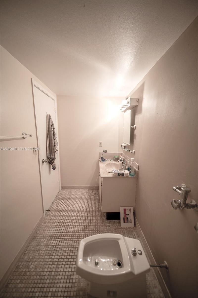 Photo of 2500 Parkview Dr #517, Hallandale Beach, Florida, 33009 -