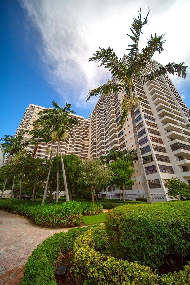 Photo of 2500 Parkview Dr #517, Hallandale Beach, Florida, 33009 -