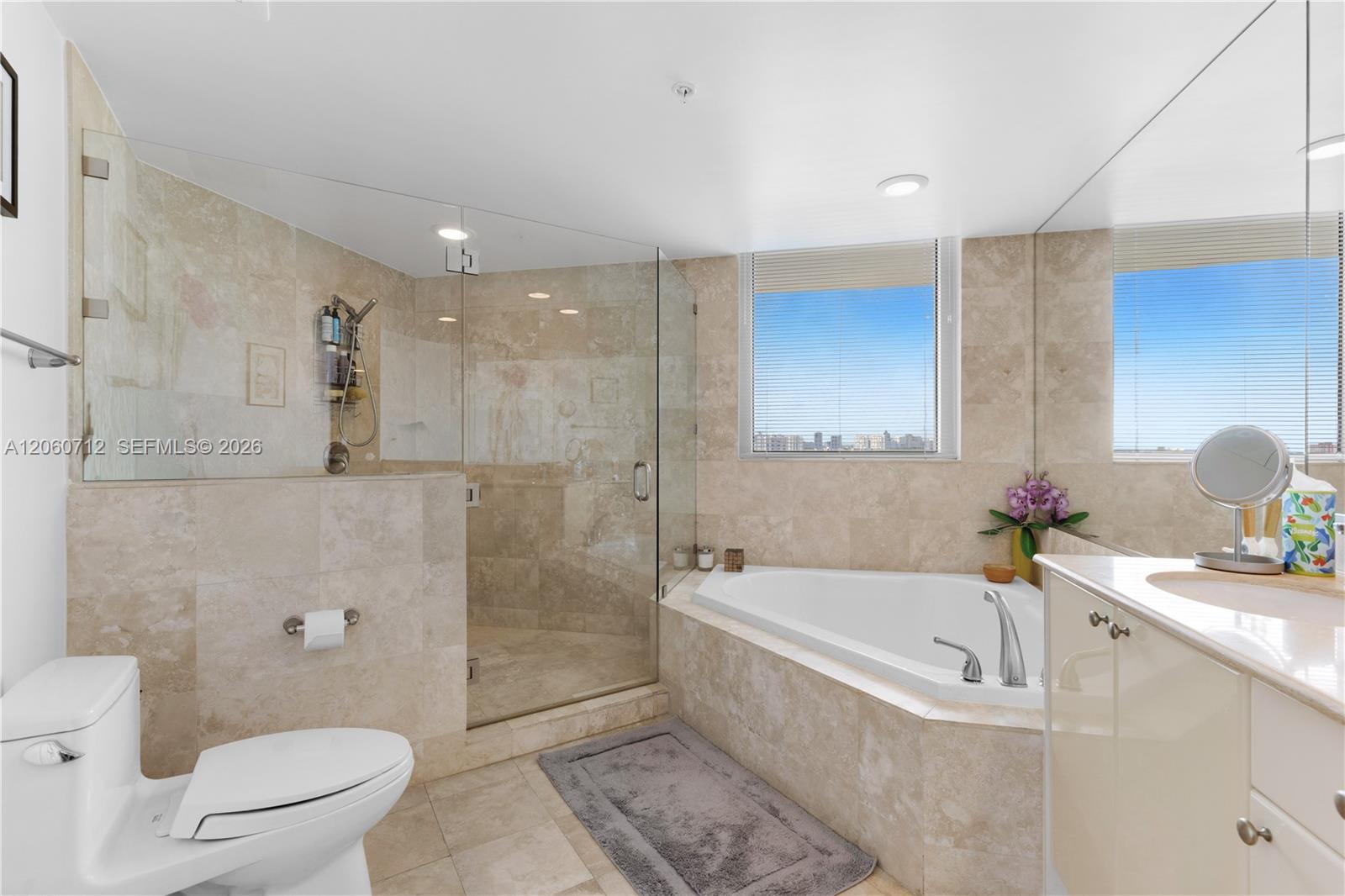 Фото 1745 Hallandale Beach Blvd  #1207W, Hallandale Beach, Florida, 33009 - 