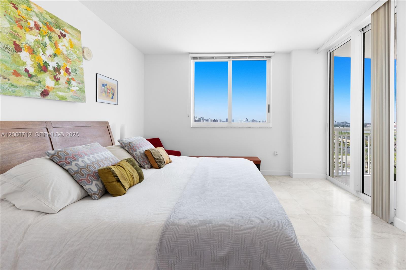 Фото 1745 Hallandale Beach Blvd  #1207W, Hallandale Beach, Florida, 33009 - 