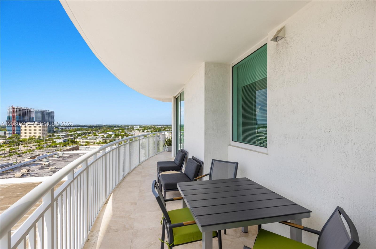 Фото 1745 Hallandale Beach Blvd  #1207W, Hallandale Beach, Florida, 33009 - 