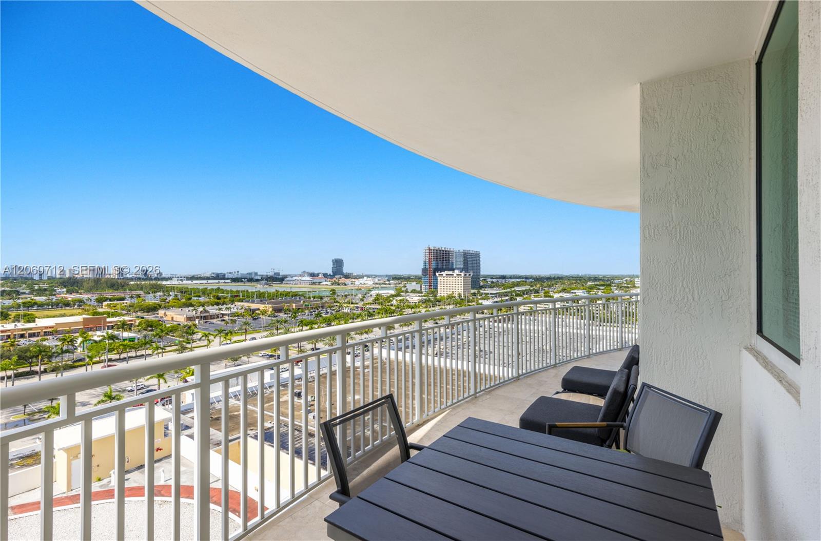 Фото 1745 Hallandale Beach Blvd  #1207W, Hallandale Beach, Florida, 33009 - 