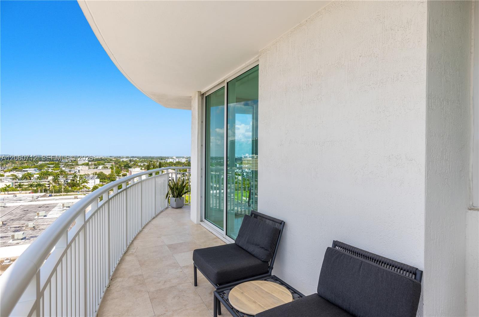 Фото 1745 Hallandale Beach Blvd  #1207W, Hallandale Beach, Florida, 33009 - 