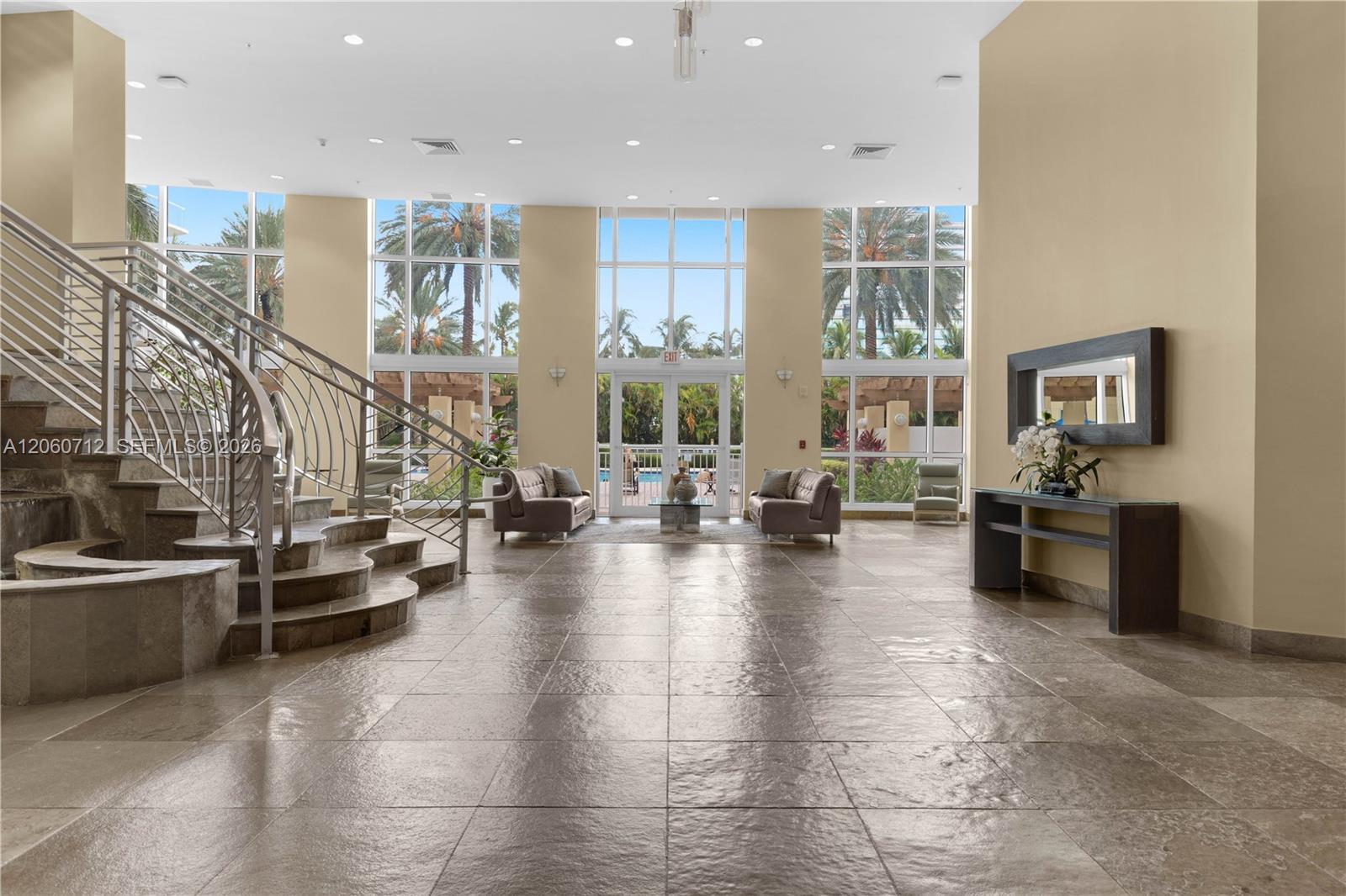 Фото 1745 Hallandale Beach Blvd  #1207W, Hallandale Beach, Florida, 33009 - 