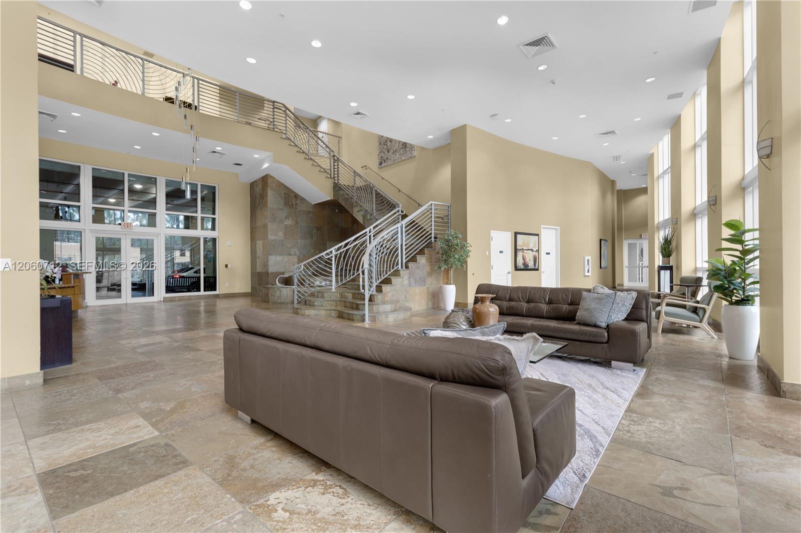 Фото 1745 Hallandale Beach Blvd  #1207W, Hallandale Beach, Florida, 33009 - 