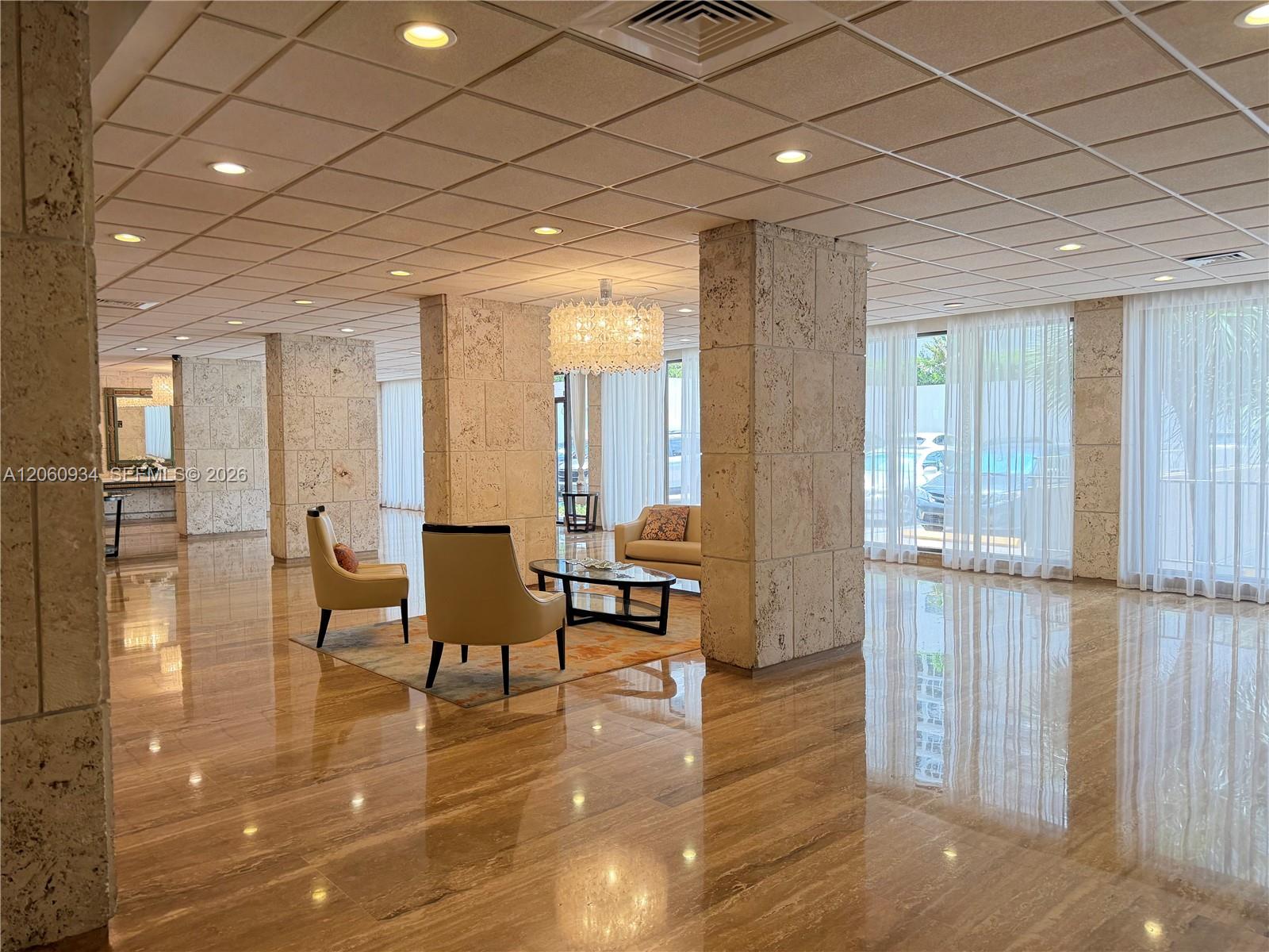 See details 6N 1 / 2 870 sq. ft. $ 2026-07-28 0 Photo