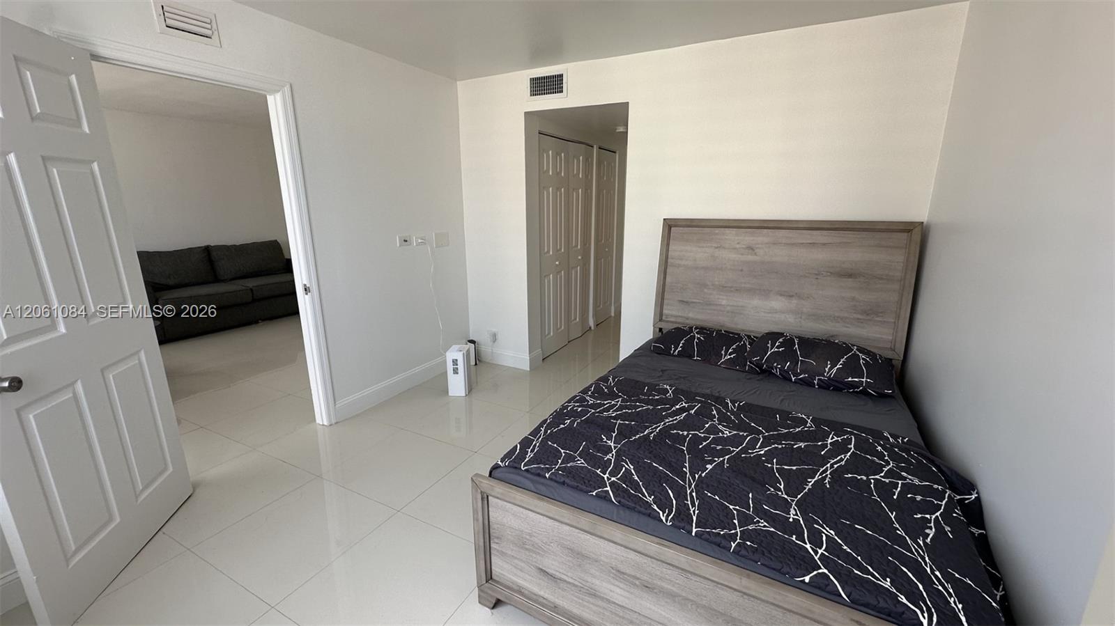 1808 2 / 2 1087 sq. ft. $ 2026-08-06 0 Photo
